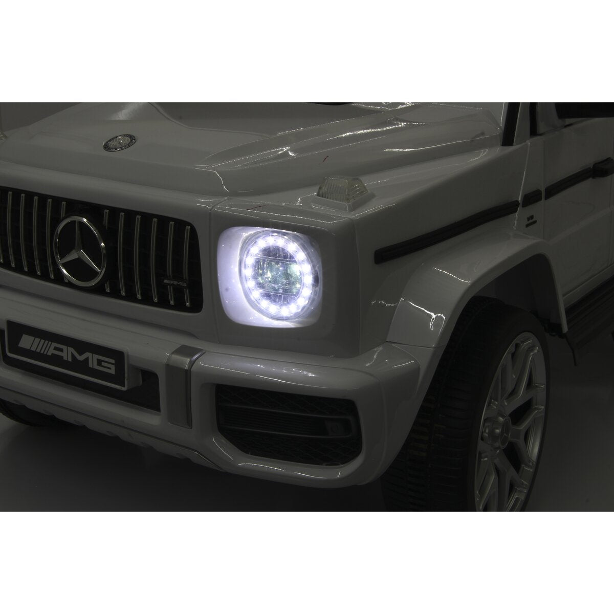 Ride-on Mercedes-AMG G 63 weiß 12V - Traptreckerde